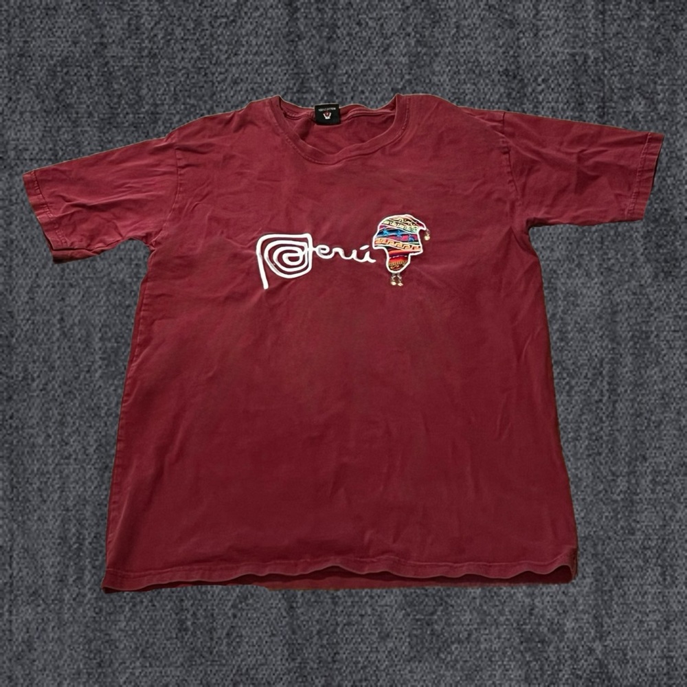 Vintage T-Shirt Peru Embroidered Maroon Red Mens L